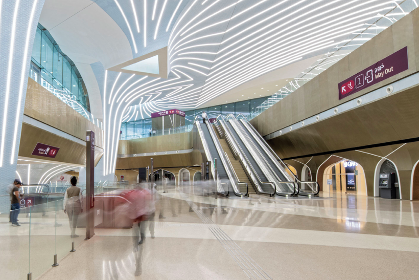 iGuzzini illumina 29 stazioni della metropolitana di Doha, nell’ambito del programma “Qatar’s National Vision”